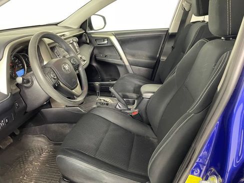 Used 2015 Toyota RAV4 XLE AWD/4WD image 2