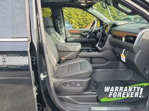 New 2026 GMC Yukon XL Denali w/ Sun & Power Step Package image 15