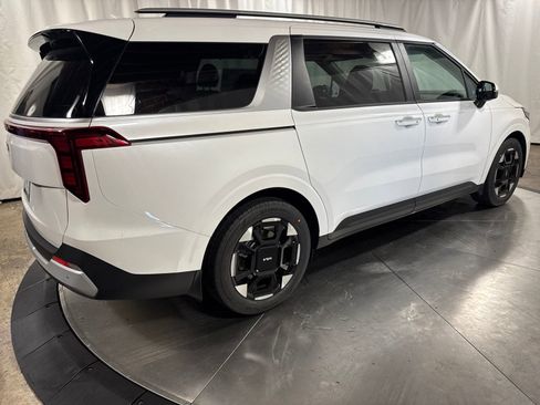 New 2026 Kia Carnival EX image 5