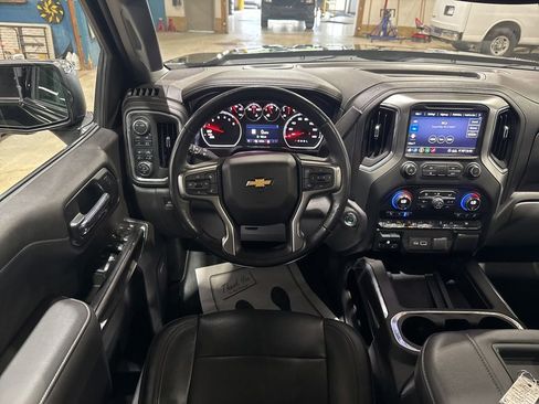 Used 2020 Chevrolet Silverado 1500 LTZ w/ LTZ Premium Package image 28