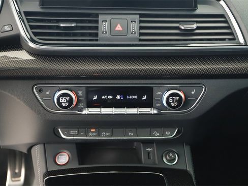 Used 2023 Audi SQ5 Premium Plus w/ Premium Plus Package image 20