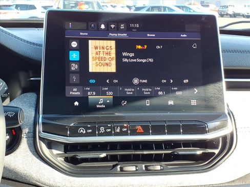 Used 2024 Jeep Compass Latitude image 20