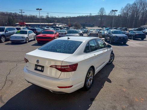 Used 2020 Volkswagen Jetta R-Line image 4