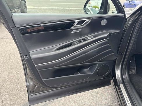 Used 2025 Genesis GV80 2.5T image 10