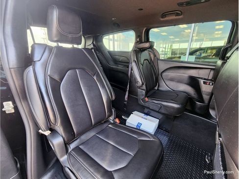 Used 2025 Chrysler Pacifica Select FWD image 50