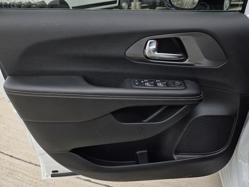New 2026 Chrysler Voyager LX FWD image 15