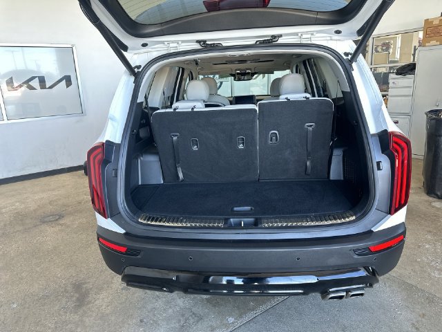 Certified 2021 Kia Telluride SX w/ Nightfall Edition Package AWD/4WD image 24