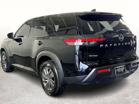 Certified 2025 Nissan Pathfinder S image 17
