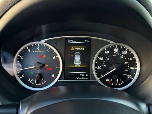 Used 2017 Nissan Sentra SR Turbo FWD image 9