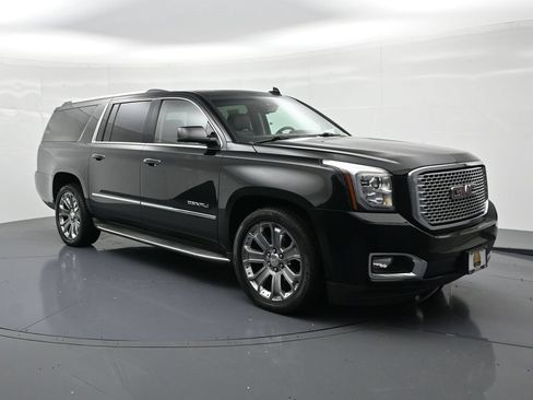 Used 2016 GMC Yukon XL Denali w/ Open Road Package AWD/4WD image 4