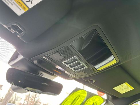 Used 2020 Land Rover Discovery HSE Luxury image 34