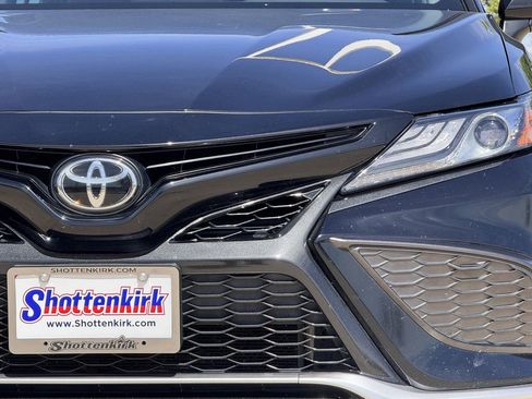 Used 2021 Toyota Camry XSE FWD image 8