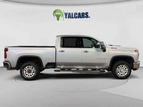 Used 2022 Chevrolet Silverado 3500 LTZ w/ LTZ Convenience Package AWD/4WD image 6