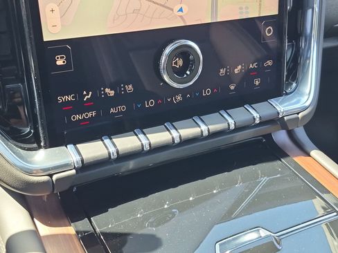 New 2026 GMC Yukon Denali w/ Denali Reserve Package AWD/4WD image 12