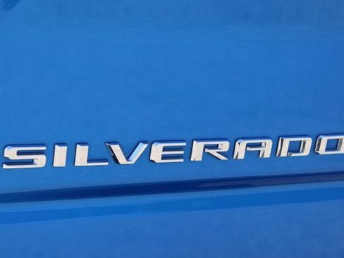 Used 2025 Chevrolet Silverado 1500 LT RWD image 6