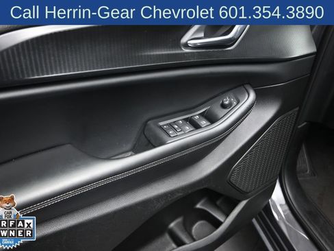 Used 2024 Jeep Grand Cherokee L Laredo RWD image 11