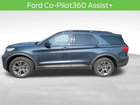 Used 2022 Ford Explorer XLT w/ Equipment Group 202A AWD/4WD image 8