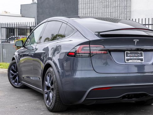 Used 2022 Tesla Model X AWD/4WD image 9