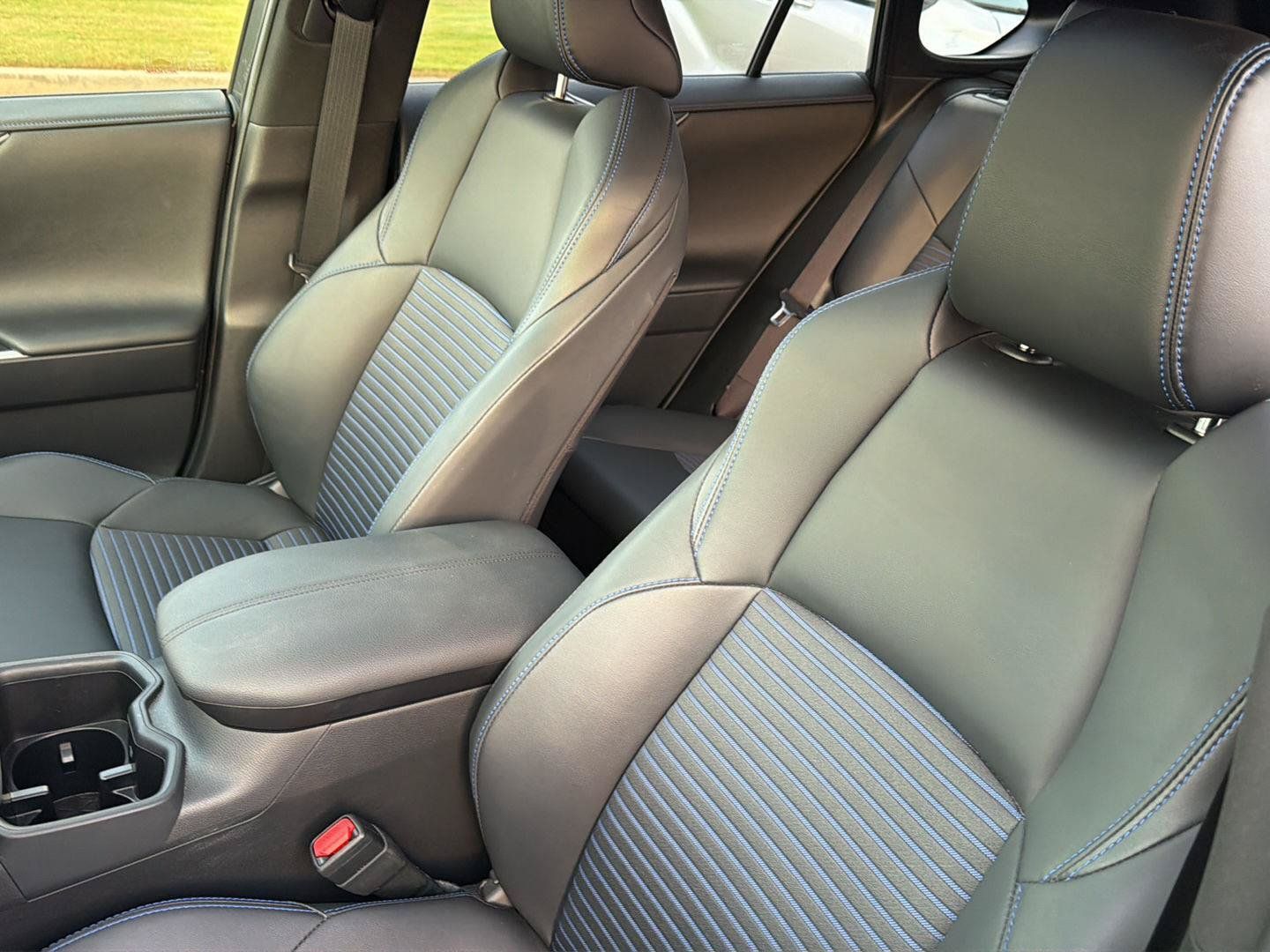 Certified 2025 Toyota RAV4 XSE AWD/4WD image 29
