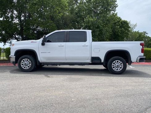 Used 2023 Chevrolet Silverado 2500 LT w/ Convenience Package AWD/4WD image 8
