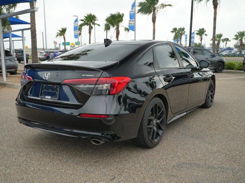 Used 2023 Honda Civic Sport image 5
