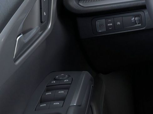New 2026 Chevrolet Traverse LT w/ Sun and Wheel Package FWD image 22