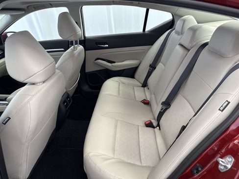 Used 2024 Nissan Altima 2.5 SL image 17