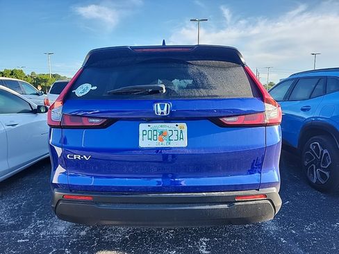 Used 2024 Honda CR-V EX image 3