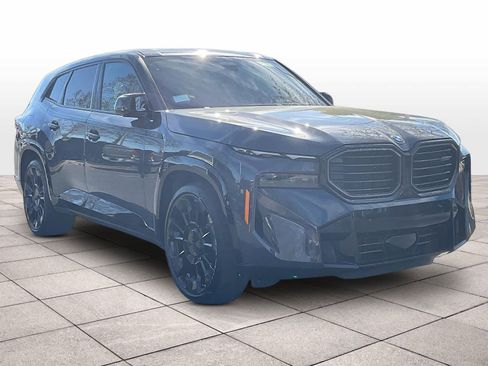 Used 2025 BMW XM image 2