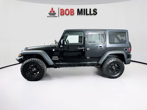 Used 2017 Jeep Wrangler Unlimited Sport w/ Quick Order Package 24S AWD/4WD image 4