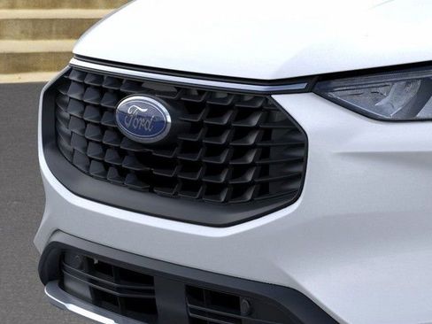 New 2025 Ford Escape SE image 17