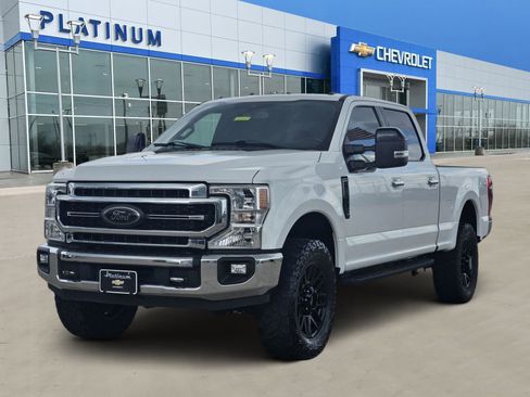 Used 2022 Ford F350 Lariat w/ Chrome Package image 2