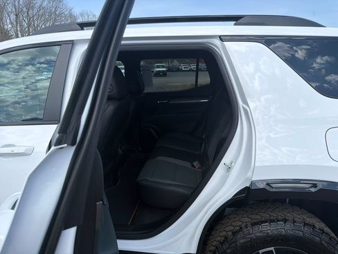 New 2026 GMC Terrain AT4 w/ Technology Package II AWD/4WD image 20