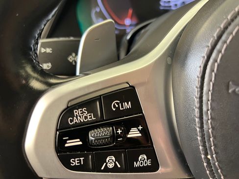 Used 2022 BMW X6 M50i w/ Executive Package image 17