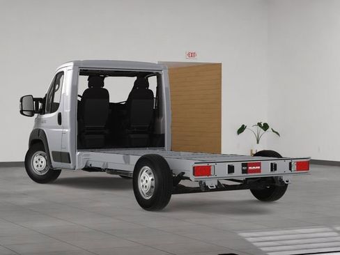 New 2024 RAM ProMaster 3500 w/ Convenience Group image 5