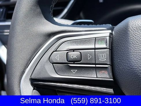 Used 2025 Jeep Grand Cherokee Altitude AWD/4WD image 13
