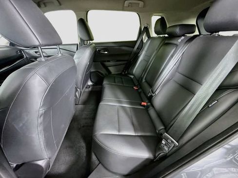 Used 2025 Nissan Rogue SL FWD image 24
