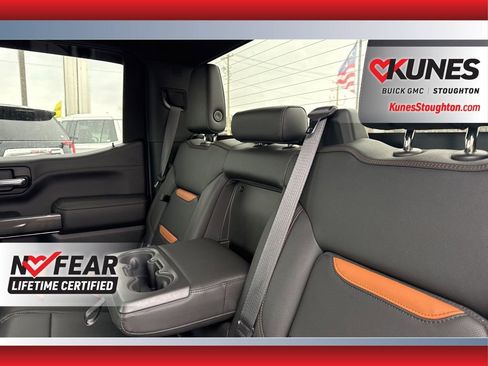 Used 2020 GMC Sierra 1500 AT4 image 35