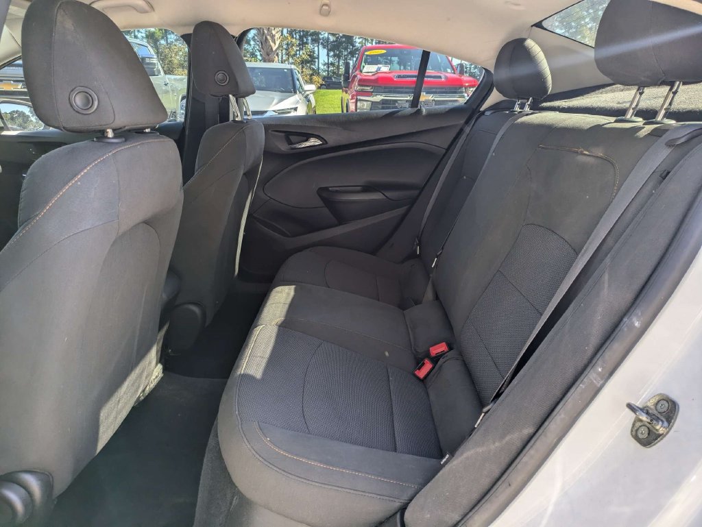 Used 2017 Chevrolet Cruze LS FWD image 11