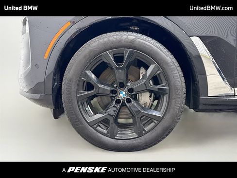 Used 2025 BMW X7 xDrive40i w/ Climate Comfort Package AWD/4WD image 2