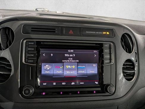 Used 2017 Volkswagen Tiguan Wolfsburg Edition image 18