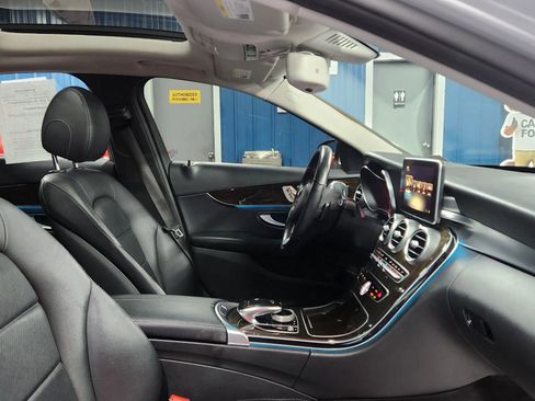 Used 2017 Mercedes-Benz C 300 4MATIC Sedan w/ Premium 3 Package image 15