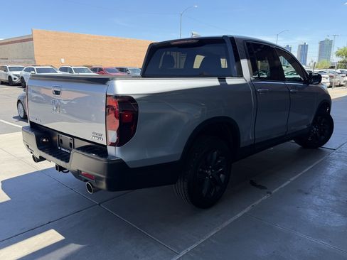 Used 2023 Honda Ridgeline Sport image 4