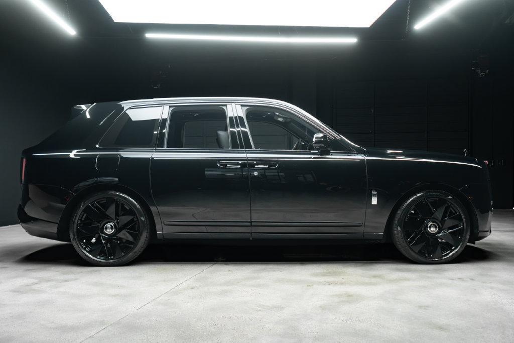 Used 2026 Rolls-Royce Cullinan AWD/4WD image 12