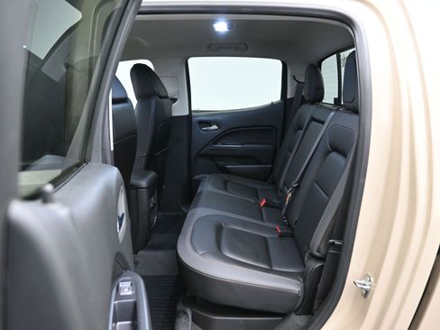 Used 2022 GMC Canyon AT4 w/ Trailering Package image 11