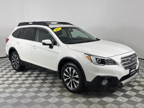 Used 2015 Subaru Outback 2.5i Limited image 3