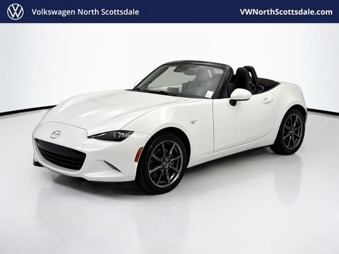 Used 2019 MAZDA MX-5 Miata Grand Touring w/ GT-S Package RWD image 1