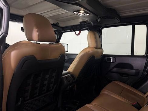 Used 2022 Jeep Gladiator Rubicon w/ LED Lighting Group image 21