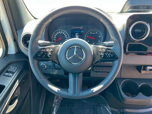 New 2026 Mercedes-Benz Sprinter 2500 image 9