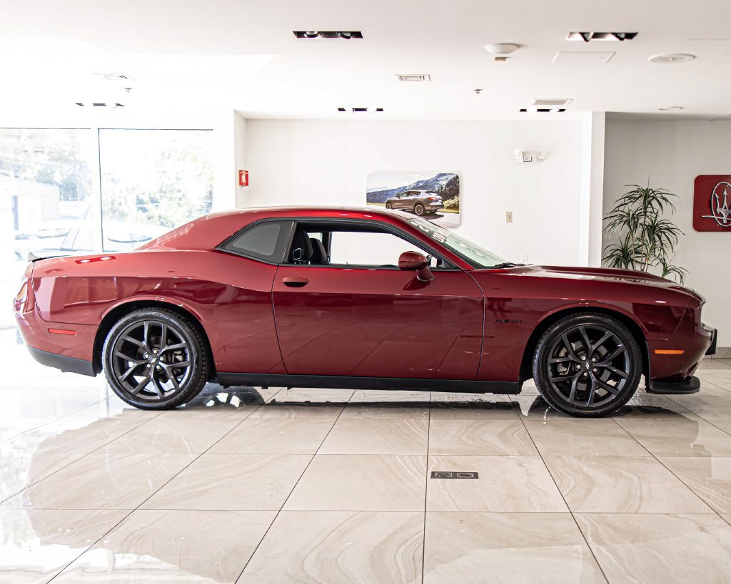 Used 2021 Dodge Challenger R/T w/ Blacktop Package RWD image 9